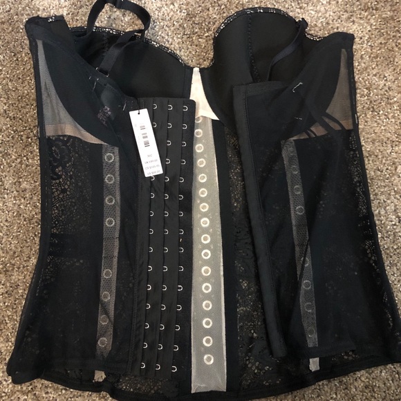 Victoria secret corset - Picture 3 of 4